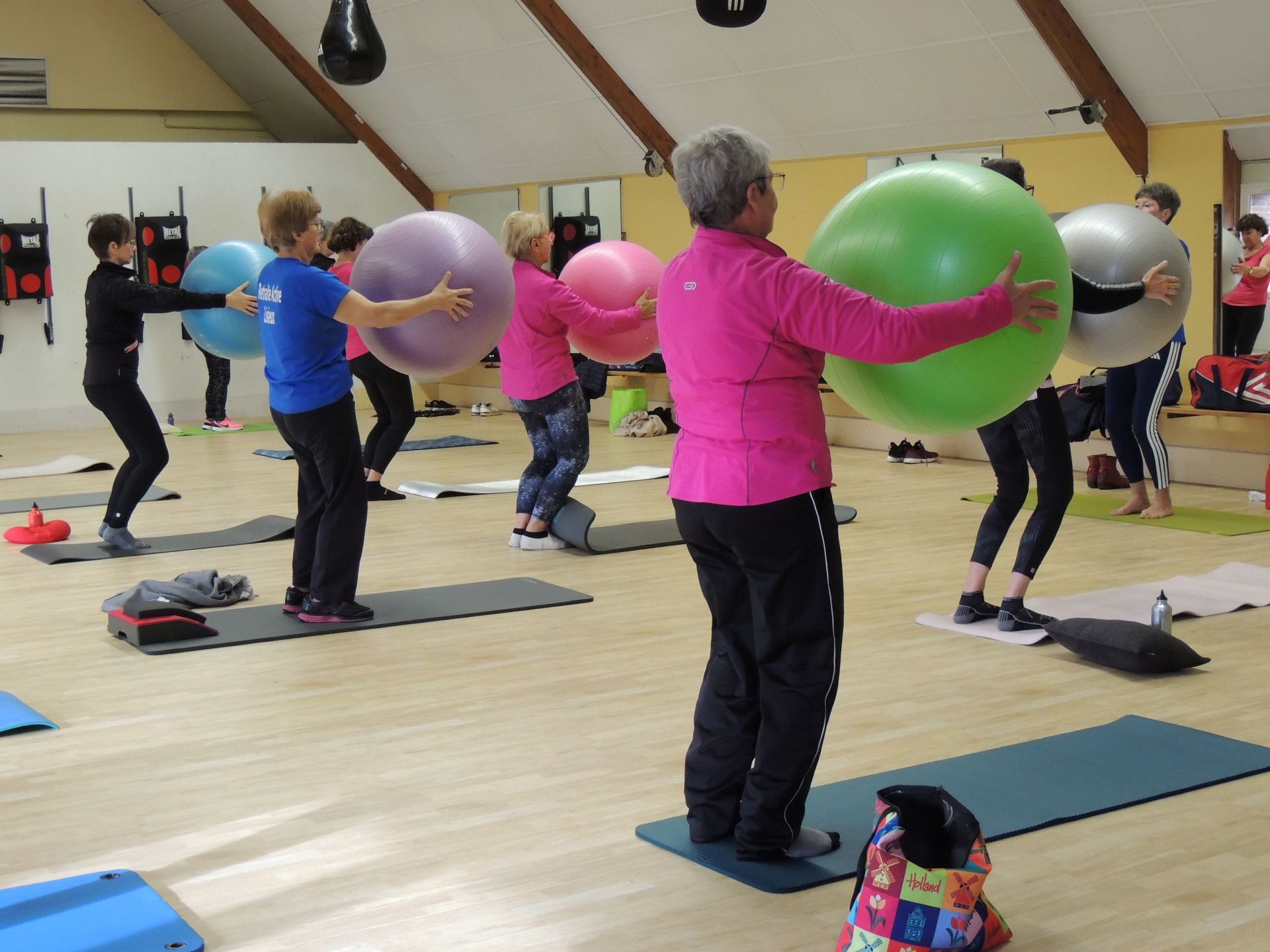 retraite-active-lisieux-gym-ballon-11