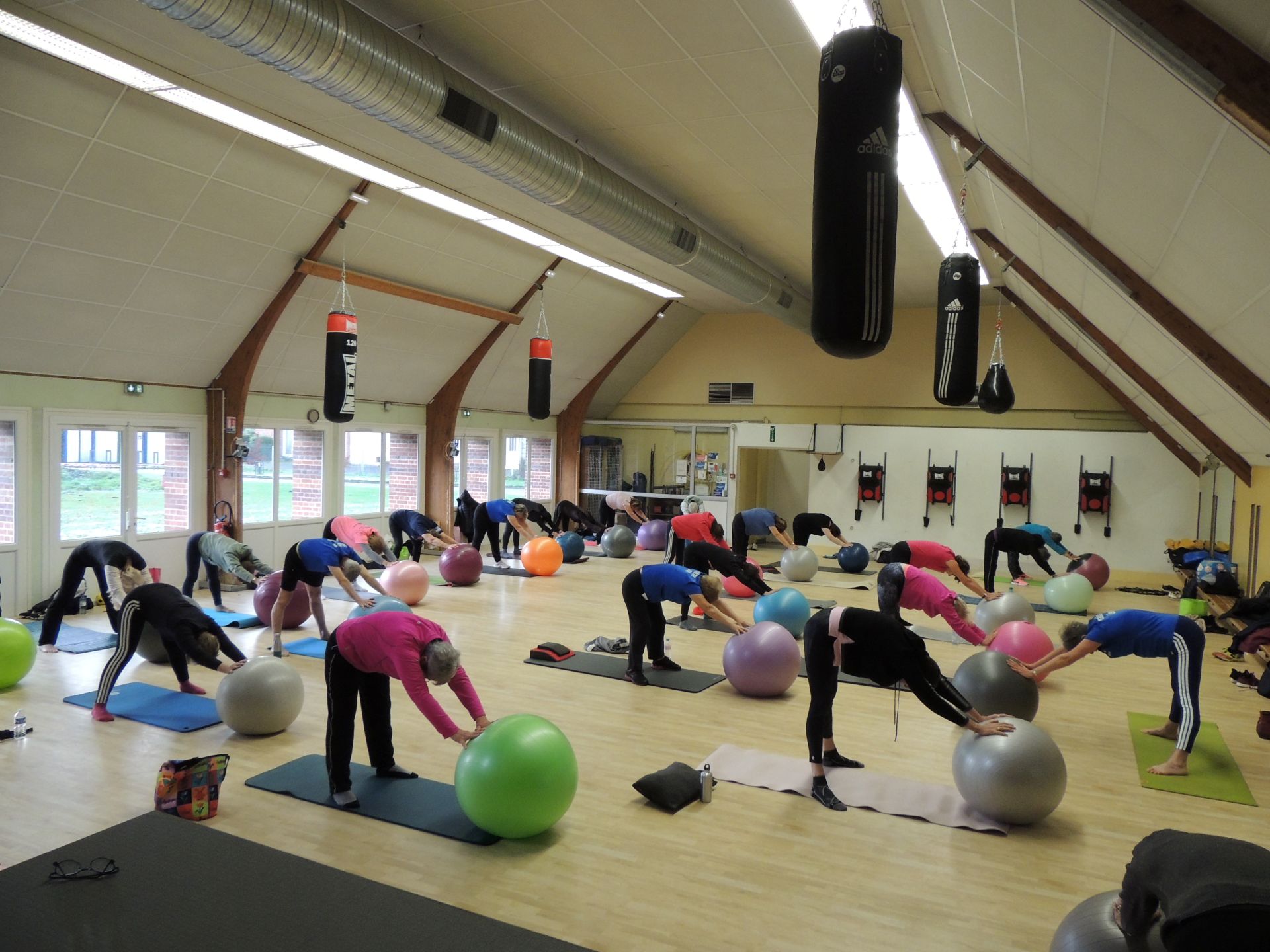 retraite-active-lisieux-gym-ballon-15